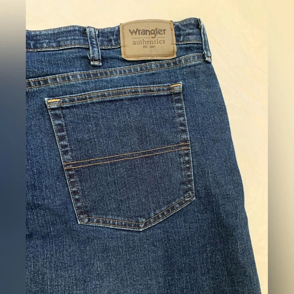 Wrangler Dark Wash Men’s Jeans Size 50x30